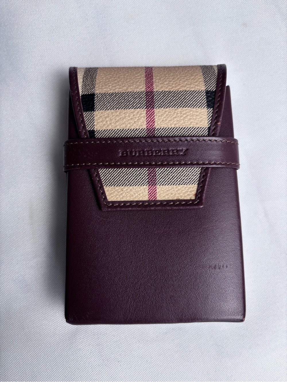 Authentic Burberry London Nova Check Burgundy Leather Case Made in Italy vintage